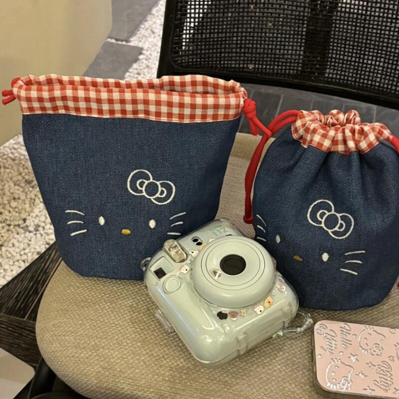 Sanrio Hello Kitty Portable Co - Beauty Bag Makeup บทวิจารณ์และราคา