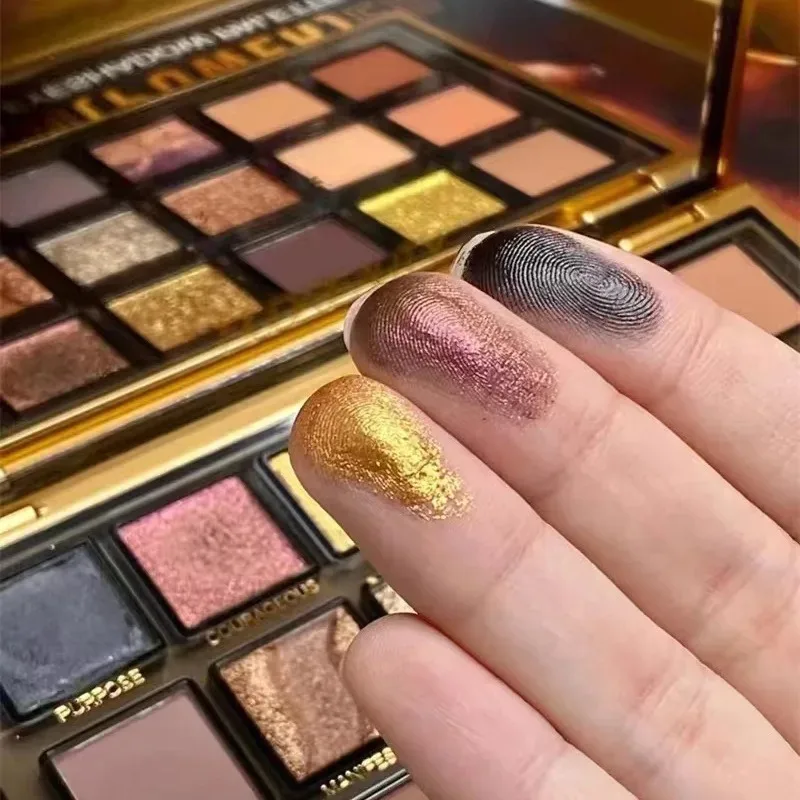 Huda beauty 18 Colors Empowere - Huda Beauty Makeup Kit บทวิจารณ์และราคา