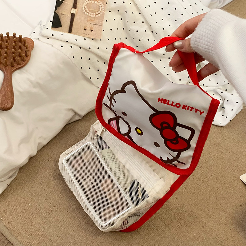 Hello Kitty Portable Large Cap - Beauty Preservation Makeup Bag บทวิจารณ์และราคา